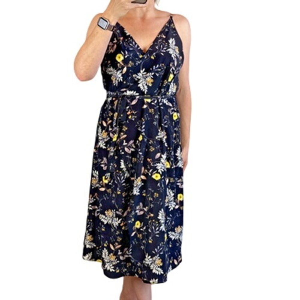 Amour Vert Varden Sleeveless Wrap Midi Dress Size L Black Floral Washable Silk‎